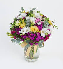 Hüsnuyusuf ve Frezyalar - Balıkesir Açelya Çiçekçilik