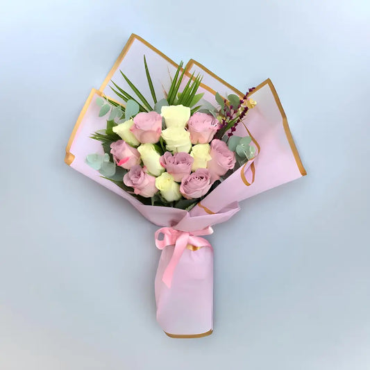13’lü Pembe Beyaz Gül Buketi - Çiçek