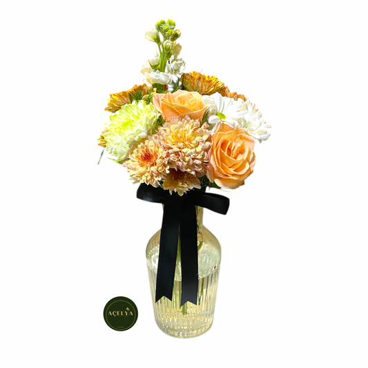 Cam Vazoda Karışık Gül Aranjmanı