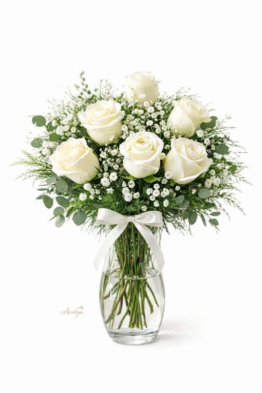 Vazoda 6 Adet Beyaz Gül