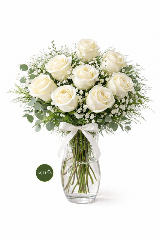 Vazoda 7 Adet Beyaz Gül